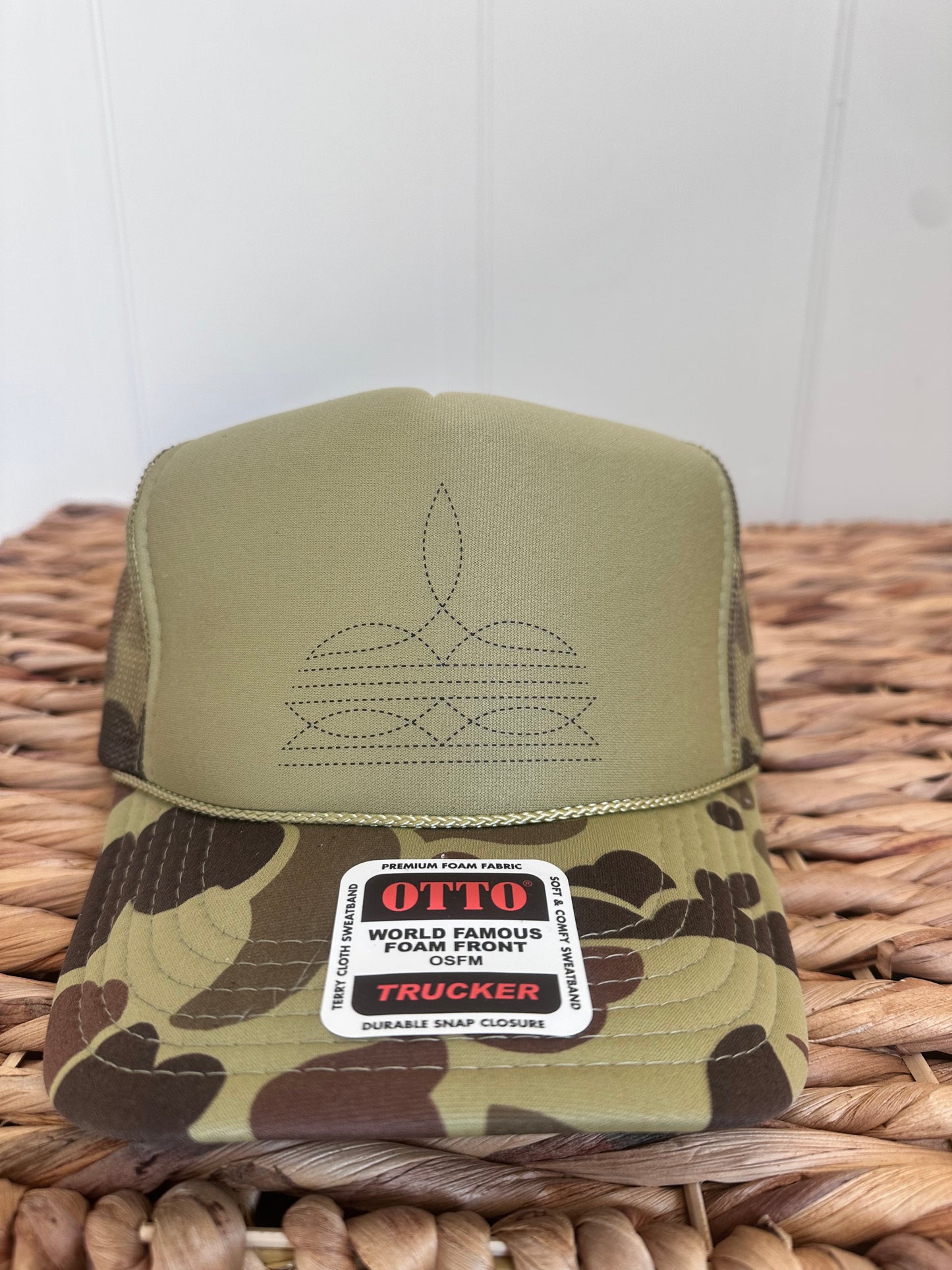 Boot Stitch Hat: Camo