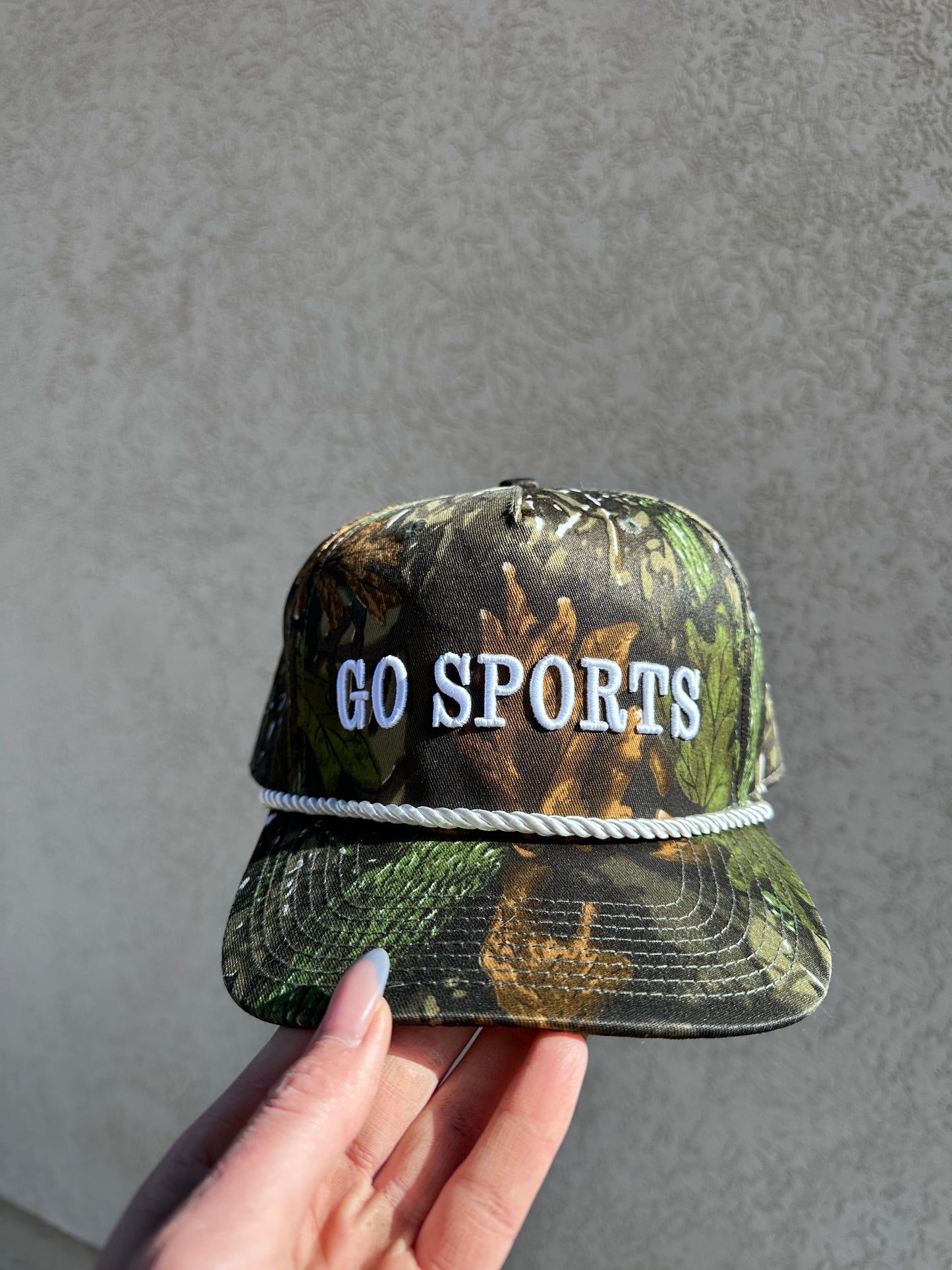 GO SPORTS trucker hat